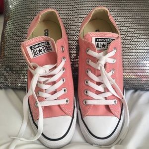 Chucks Converse low profile size 7